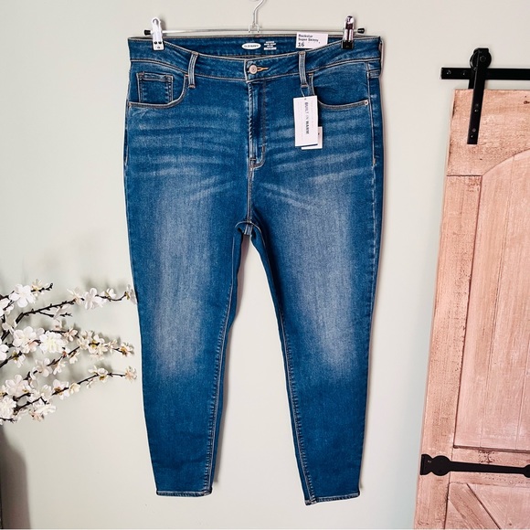 Old Navy Rockstar Super Skinny Fleece Lined Jean NWT Size 16 - Picture 2 of 4